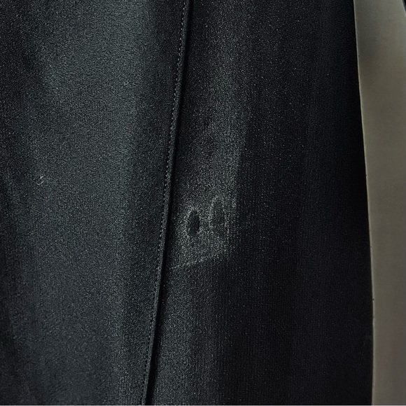 VINCE BLACK LONG SLEEVE BUTTON-BACK MIDI DRESS - Picture 4 of 11